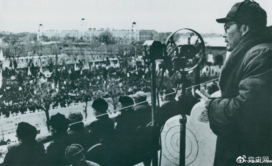 1949年2月12日,叶剑英在庆祝北平和平解放大会上发表讲话。