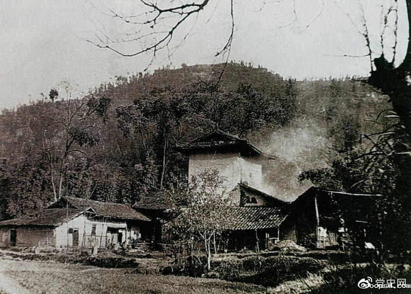 1886年12月1日，朱德出生在四川仪陇县马鞍场李家湾（今马鞍镇琳琅村）。