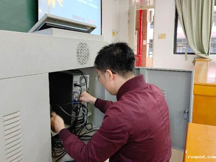 第1题_钟耀萱_20250328_03e1e361098f9eef4ddaa830eb301dc_5