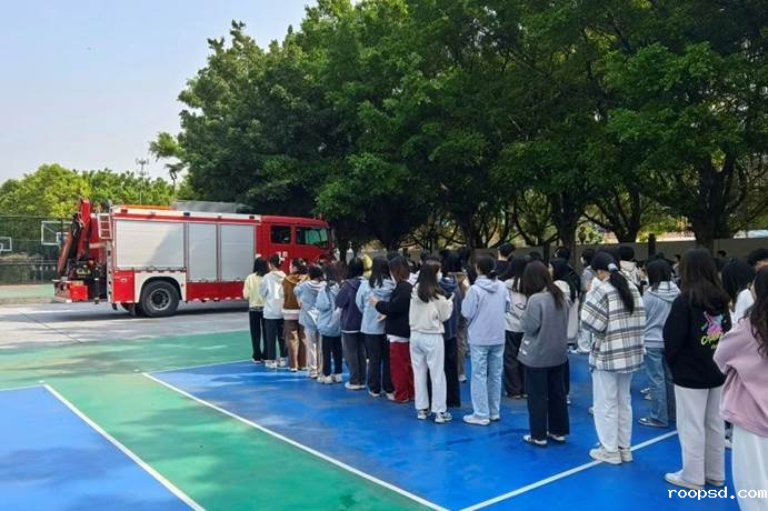 5e18735f4efcef69af918833234b042e