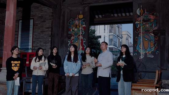 3.教师到麻涌镇莫氏祠堂进行非遗课程现场教学1