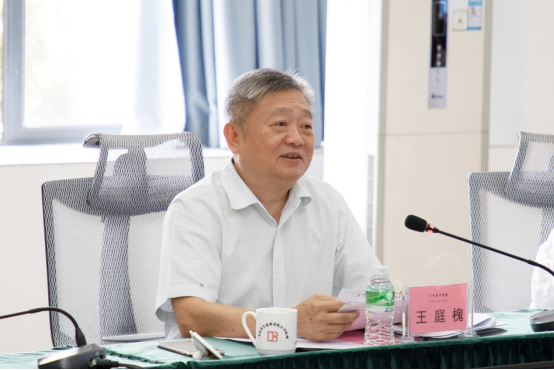 【教育频道 热点新闻】2020年度就业工作总结表彰暨2021年就业目标责任书签字仪式