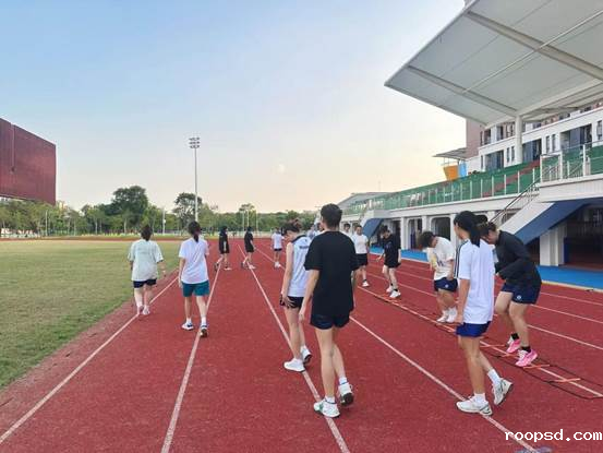 9493d11a614304721a025cec226a81c4